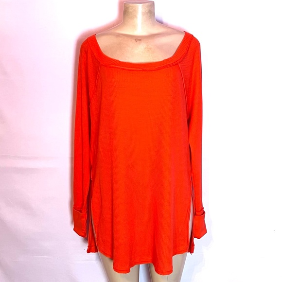 BRAND NEW FREE PEOPLE ORANGE LONG SLEEVE OVERSIZED THERMAL SHIRT SZ SMALL - Picture 4 of 6